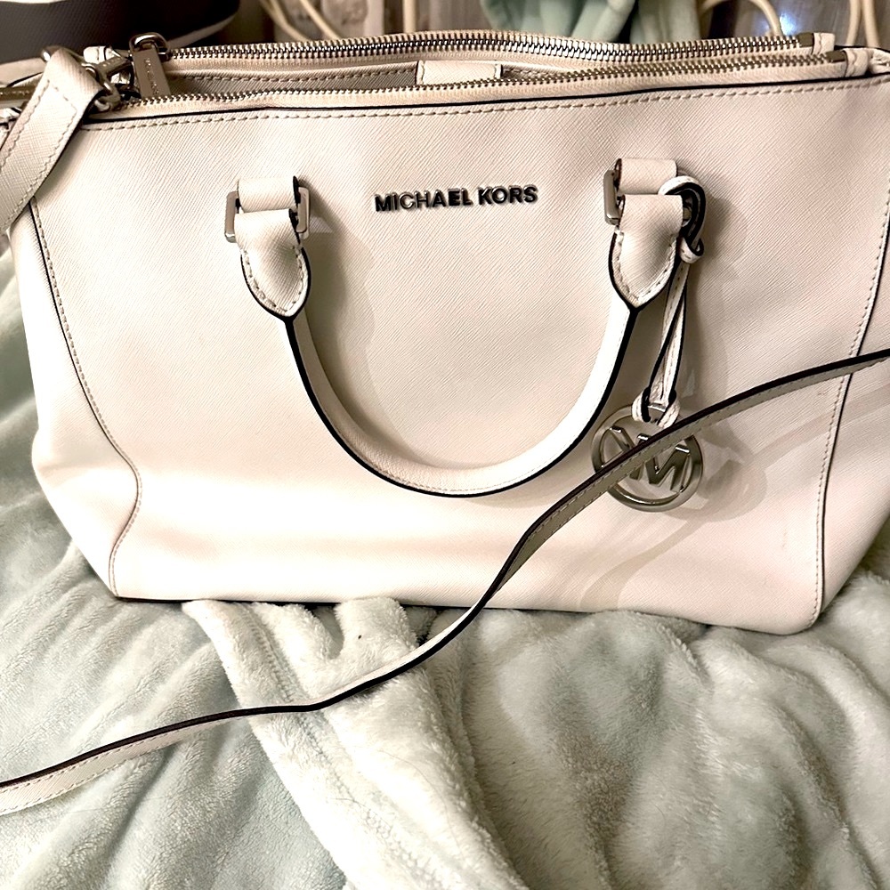 White Michael Kors Purse